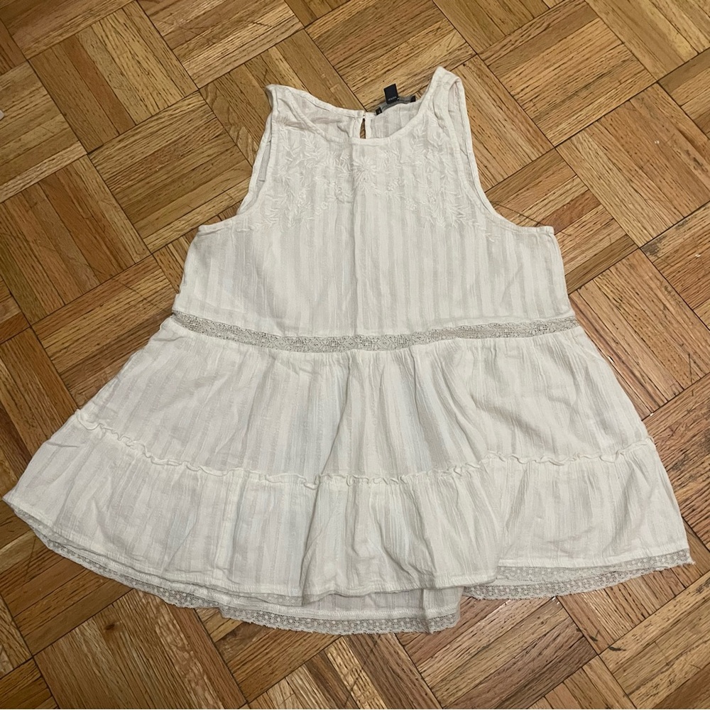 AEO sleeveless lace top